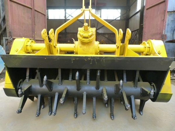雙傳動兩排鏈條拌和機(jī)（中型）